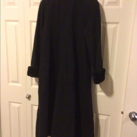 Coat - Picture 3 of 3
